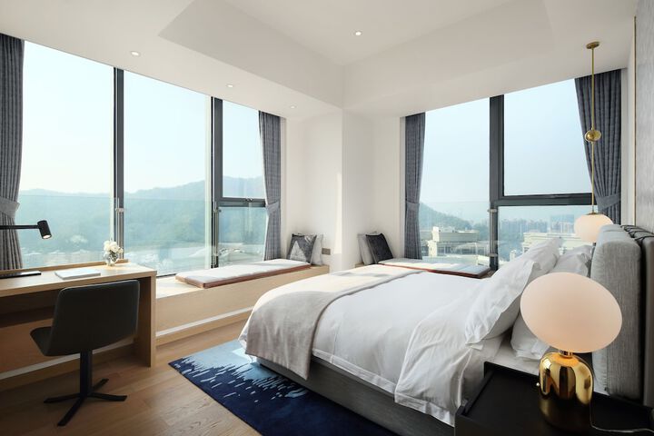 Room 43 of 84