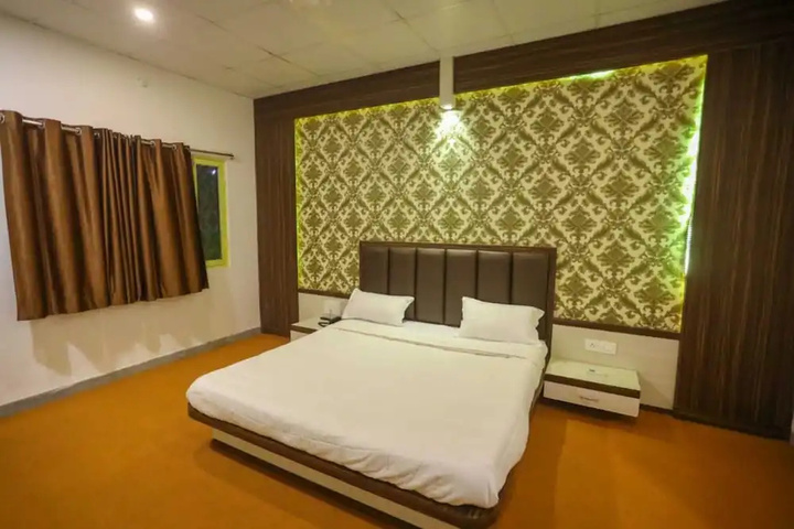 Room 2 of 14