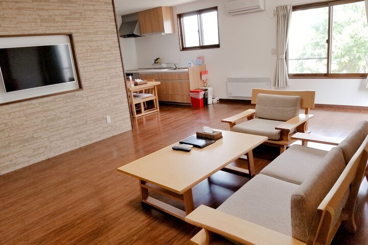 Room 11 of 73