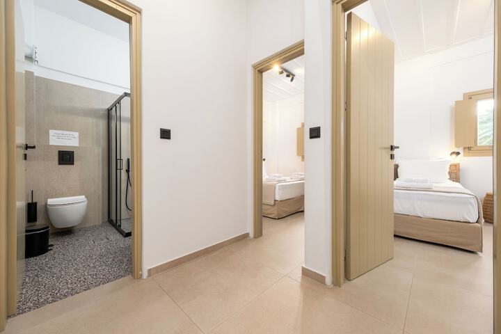 Room 16 of 97