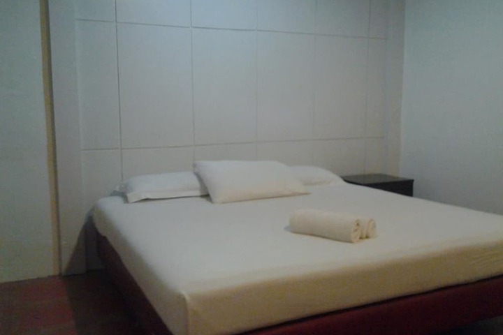 Room 8 of 37