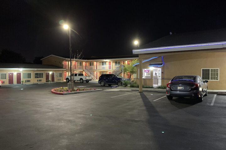 Photo of Desert Inn Motel