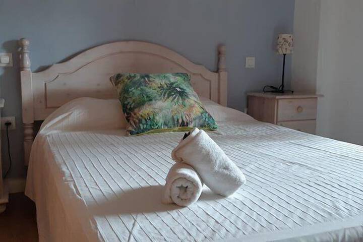 Room 13 of 19