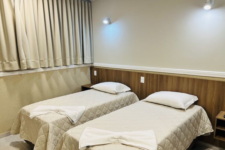 Room 5 of 14
