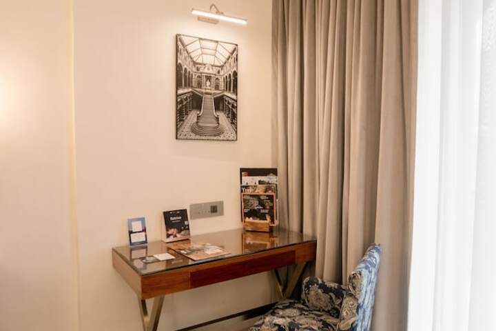 Room 27 of 124