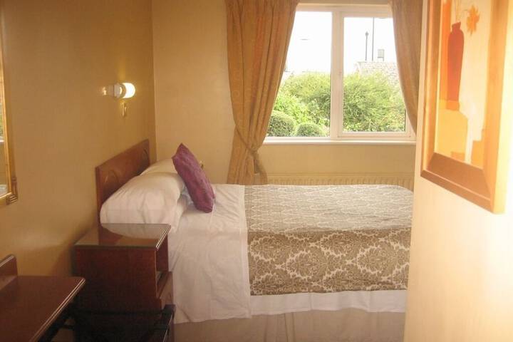 Room 7 of 17