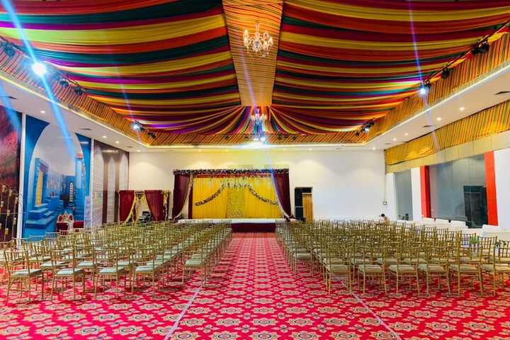 Ballroom/Hall 18 of 22