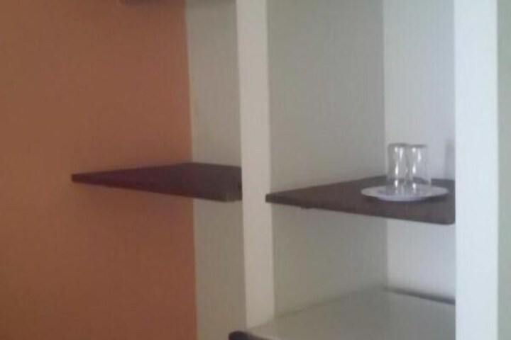 Room 11 of 40