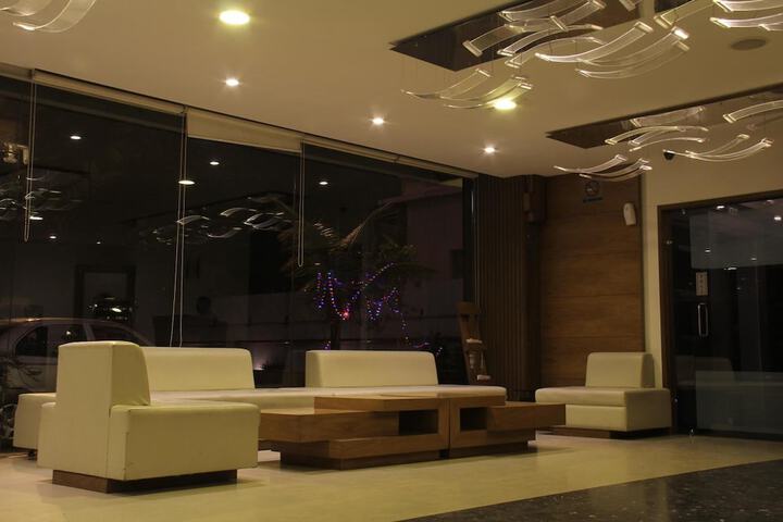 Guest Lobby