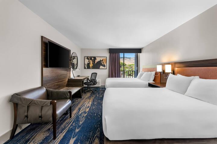 Room 21 of 32