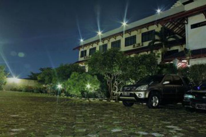 Hotel 16 of 25
