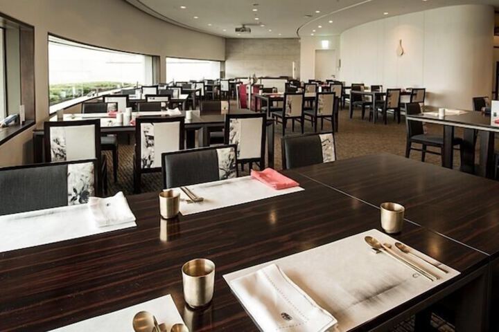 Dining 64 of 101