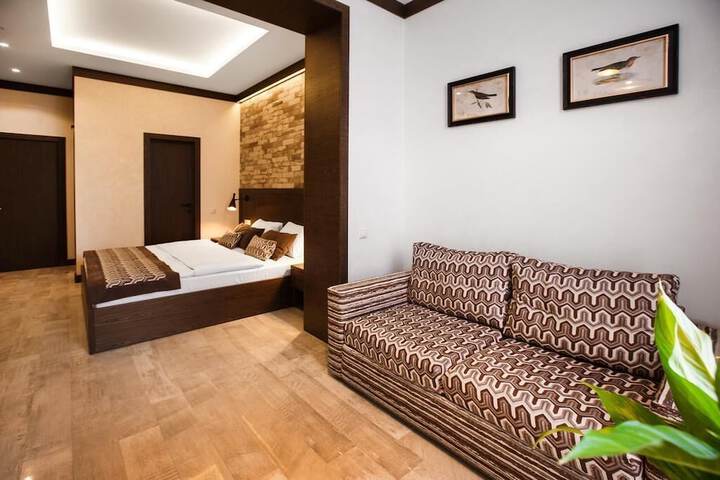 Room 15 of 34