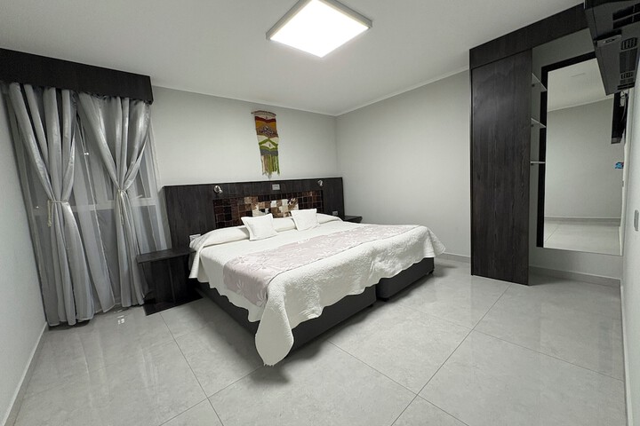 Room 13 of 29