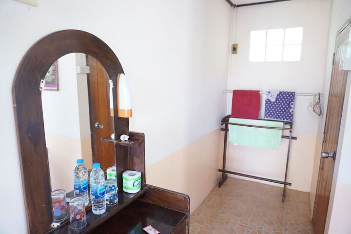Room 14 of 104