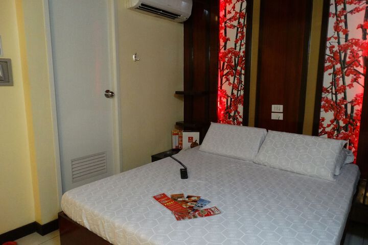 Room 9 of 43