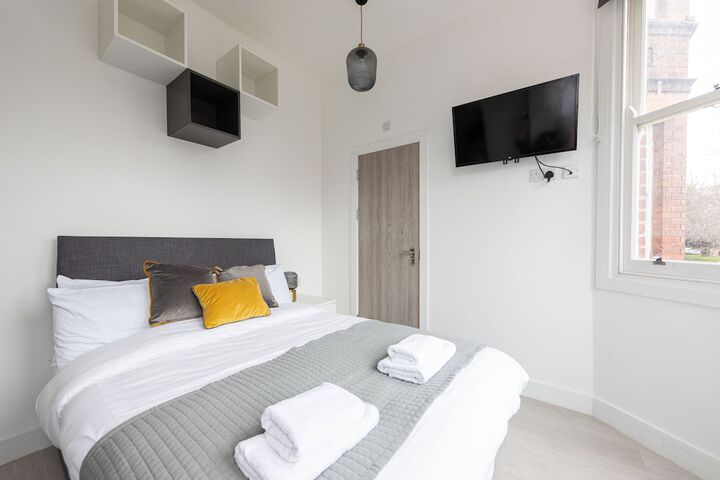 Room 16 of 65