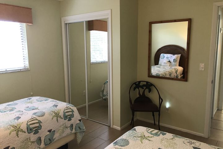 Room 15 of 115