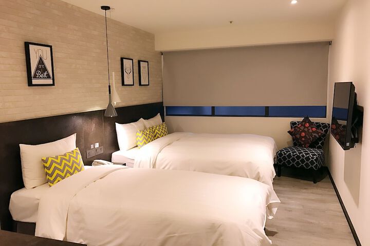 Room 50 of 99