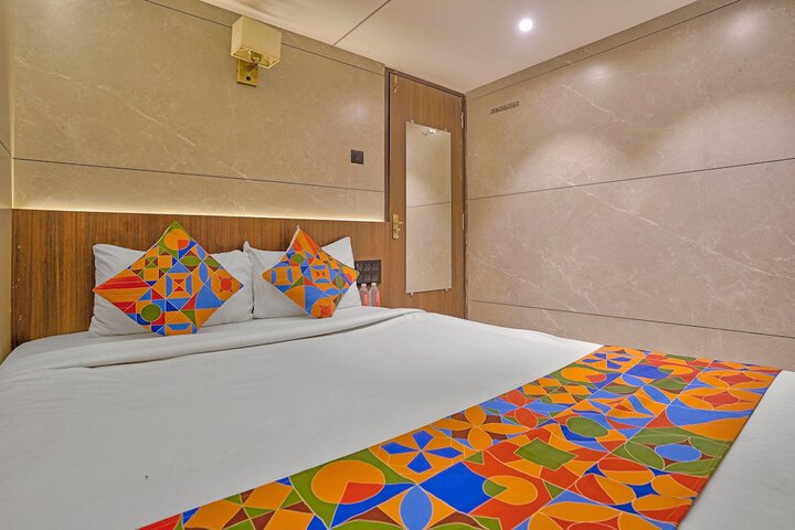 Room 15 of 22