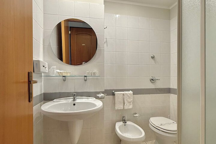 Room 113 of 184