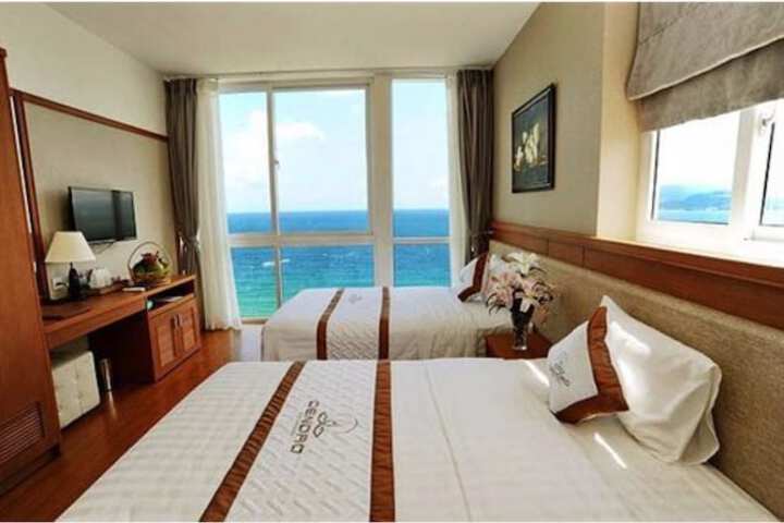 Room 5 of 49