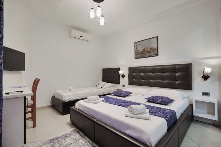 Room 22 of 52
