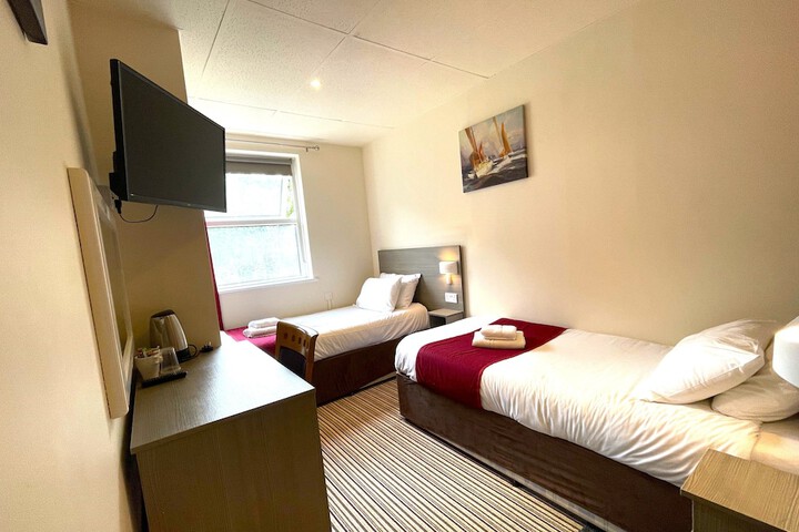 Room 4 of 22