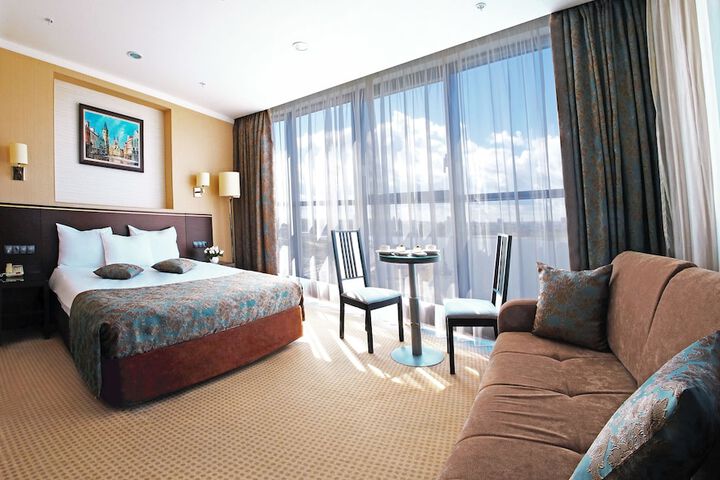 Room 18 of 53