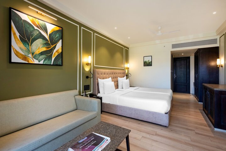 Room 18 of 160