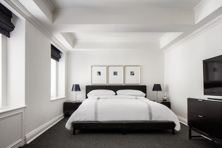 Room 12 of 33
