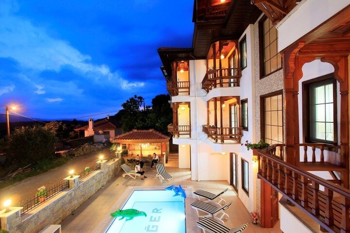 Front of property - evening/night