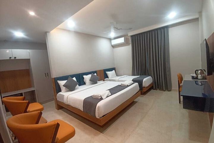 Room 5 of 35