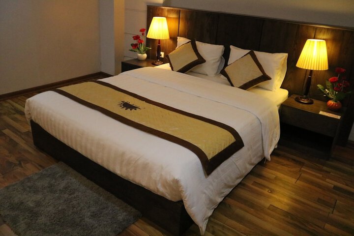 Room 2 of 22