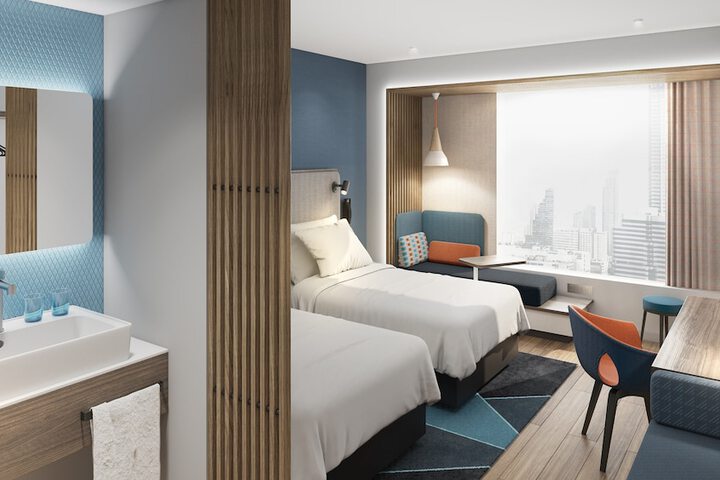 Room 10 of 35