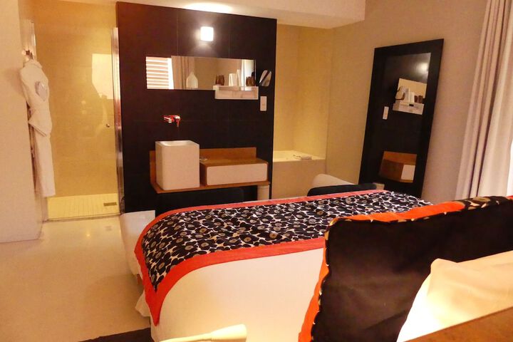Room 45 of 101