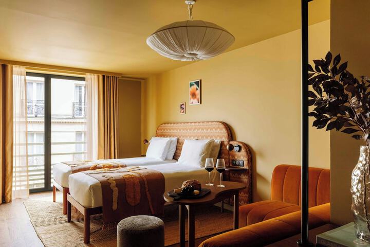 Room 23 of 128