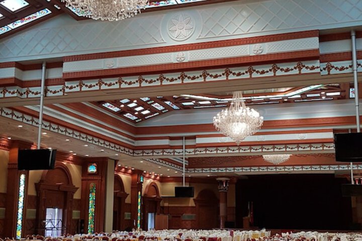 Ballroom/Hall 31 of 39