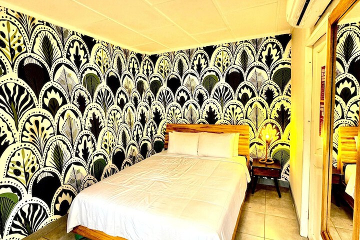Room 10 of 53