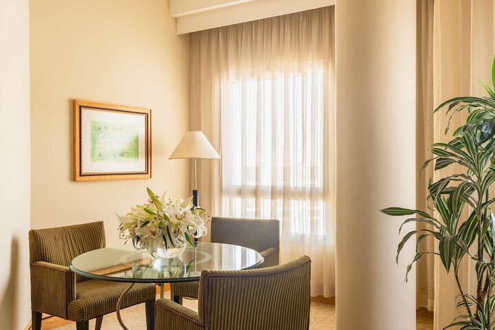 Room 48 of 108