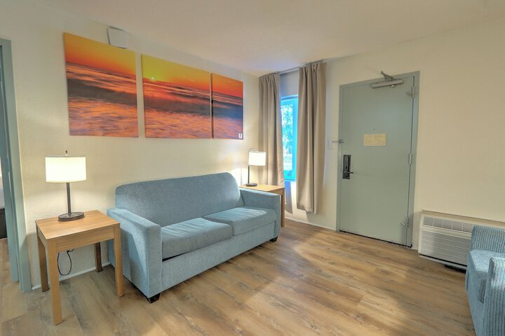 Room 15 of 23