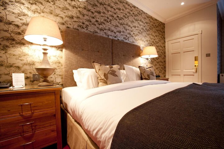 Room 21 of 42
