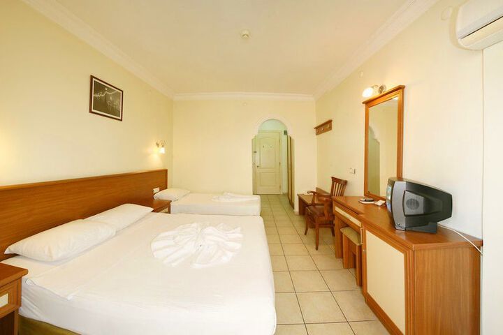 Room 8 of 41