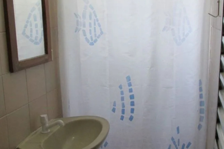 Room 5 of 6