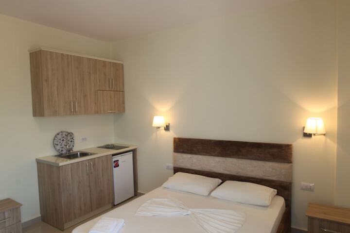 Room 12 of 156