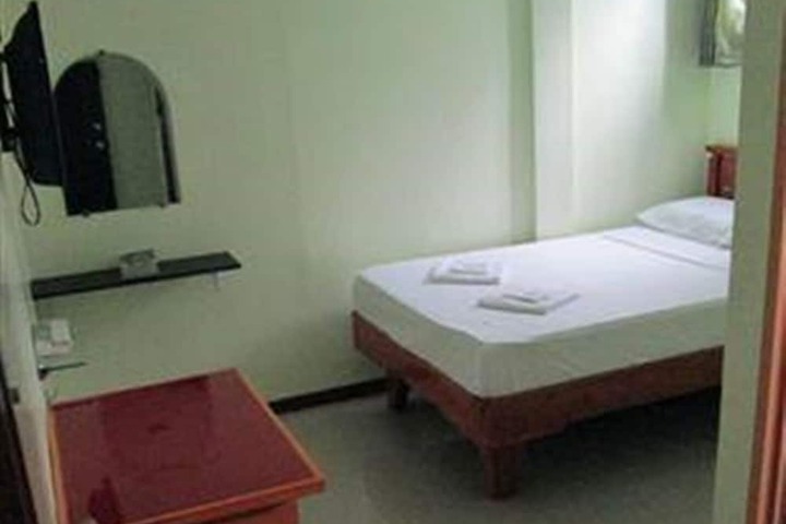 Room 7 of 25