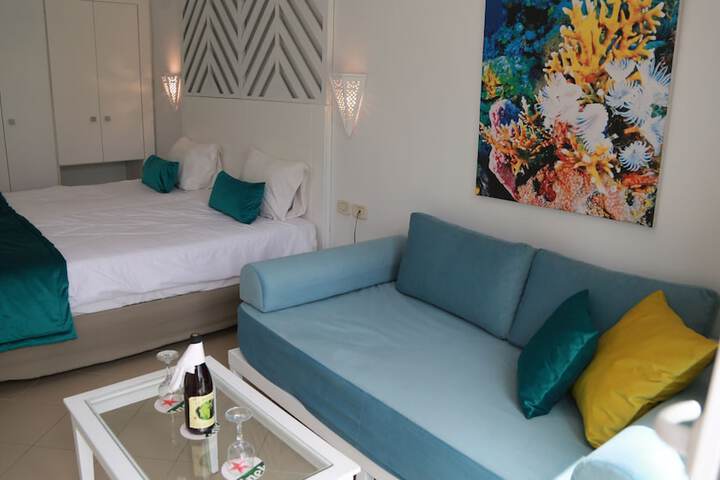 Room 11 of 52