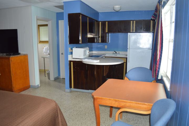 Room 15 of 25