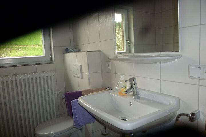 Room 33 of 90