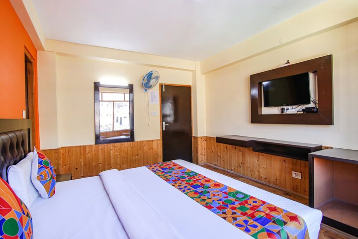 Room 16 of 33